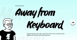 Eine dreiäugige Comicfigur mit Vampirzähnen steht unter dem Satz "Away from Keyboard". Darunter steht: "Digitaler Nachlass. Jetzt regeln, später kein Stress für dich und deine Lieben, spielend mehr Zeit fürs echte Leben gewinnen!"